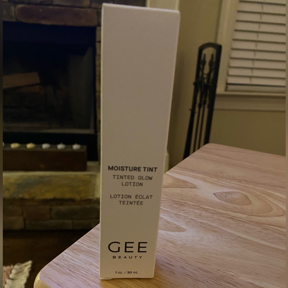 GEE Beauty Moisture Tint